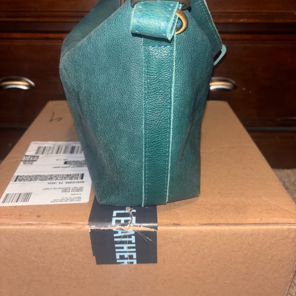 Portland Leather A/P Large Slouchy Shoulder Bag - Picture 3 of 6